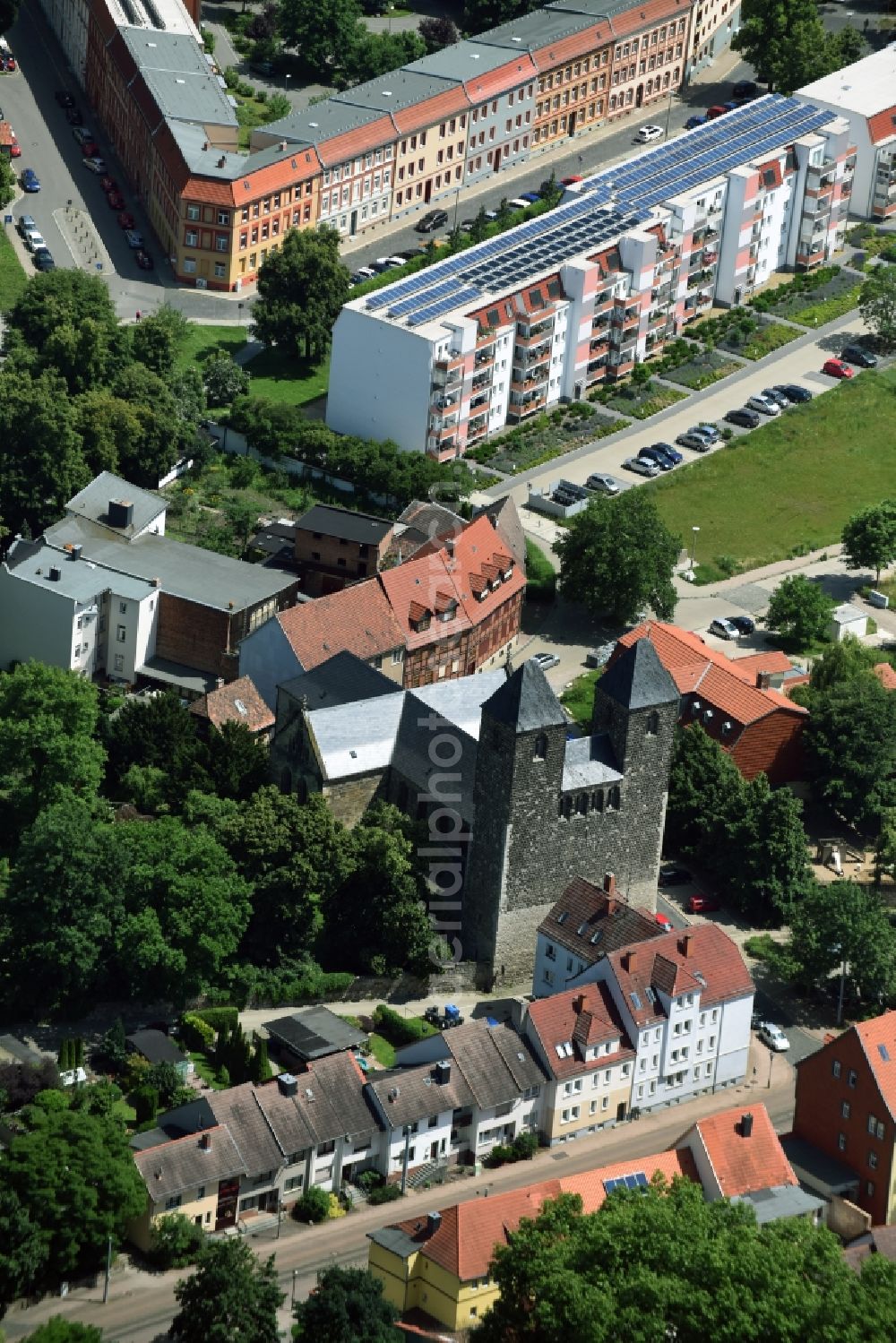 Halberstadt from the bird's eye view: Church building St. Moritzkirche am Moritzplan in Halberstadt in the state Saxony-Anhalt