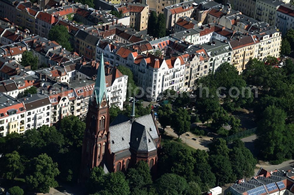 Aerial photograph Berlin - Church building Nazarethkirche on Turiner Strasse Corner Nazarethkirchstrasse in Berlin