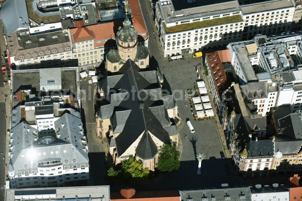 Aerial photograph Leipzig - Church building in Nikolaikirche on Nikolaikirchhof Old Town- center of downtown in Leipzig in the state Saxony