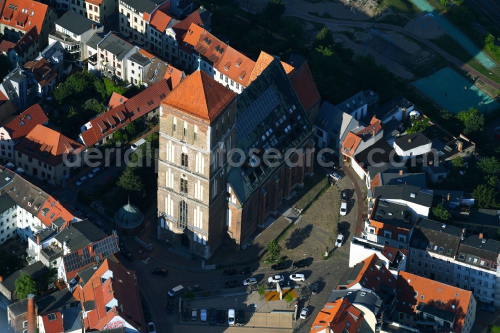 Aerial photograph Rostock - Church building Nikolaikirche in Rostock in the state Mecklenburg - Western Pomerania, Germany