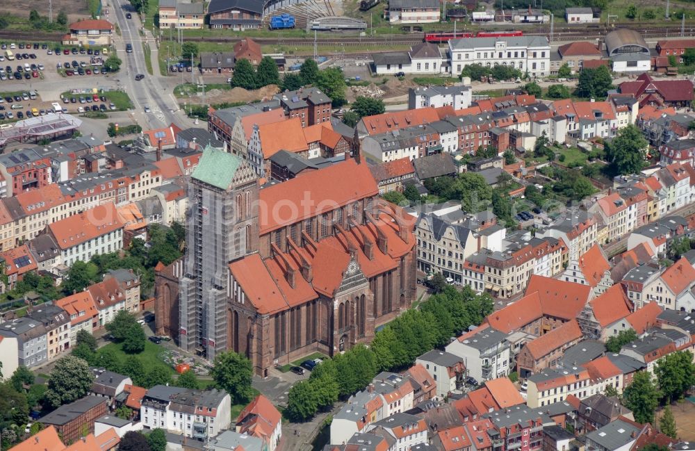 Wismar from above - Church building St. Nikolaikirche in Wismar in the state Mecklenburg - Western Pomerania, Germany