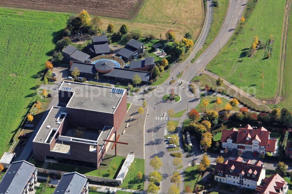 Aerial image Neuried - Church building St. Nikolaus and Kindergarten am Maxhofweg in Neuried in the state Bavaria