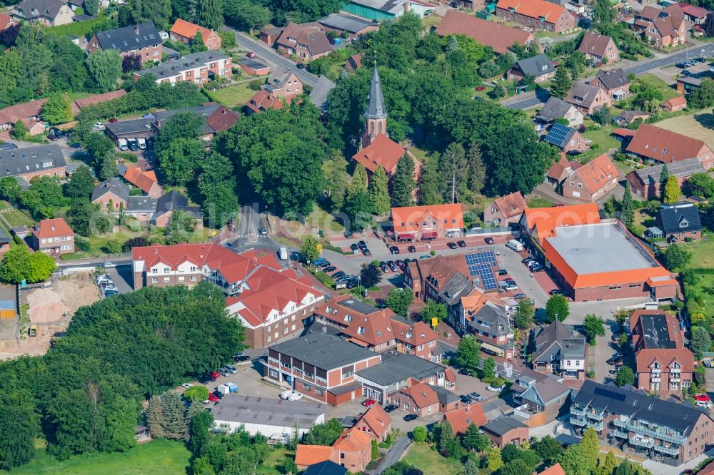 Aerial image Apensen - Church building in the village of in Apensen in the state Lower Saxony, Germany