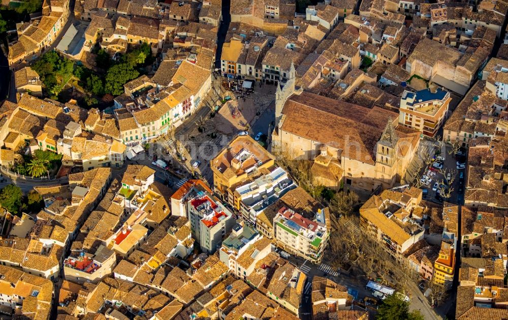 Aerial photograph Soller - Church building St. Bartholomaeus on Plaza ConstituciA?n in the village of in Soller in Balearic Islands, Spain