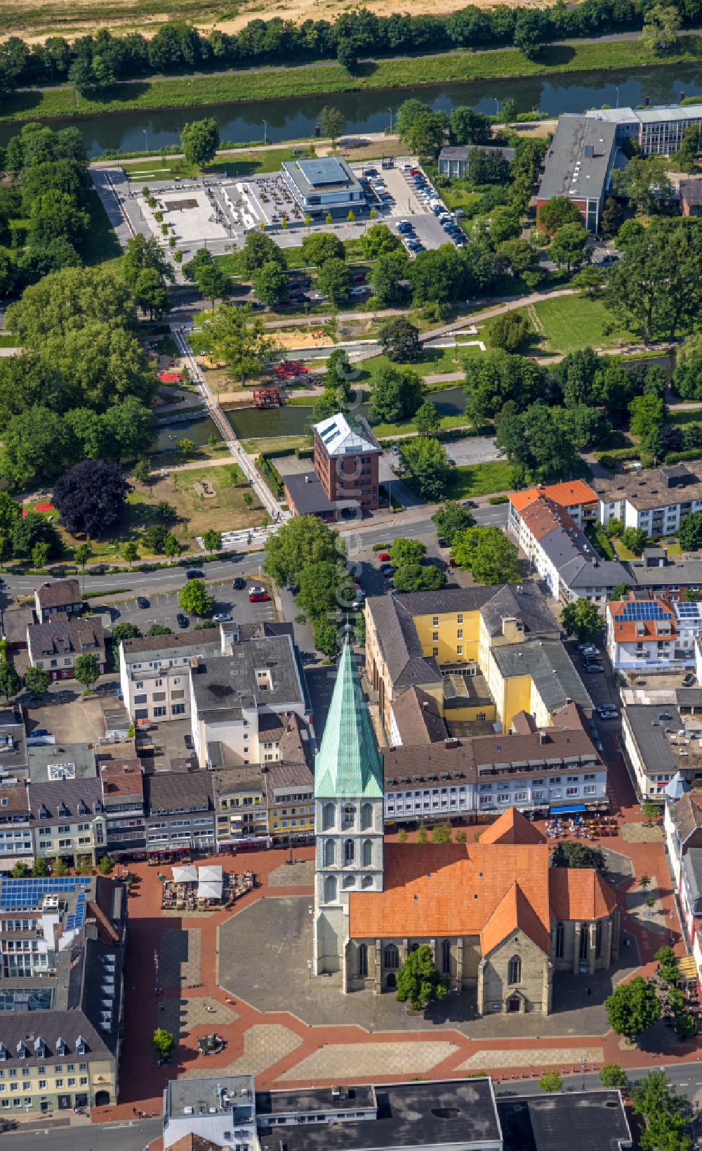 Aerial image Hamm - Church building Paulus church on market place in Hamm Old Town- center of downtown in the district Mitte in Hamm in the state North Rhine-Westphalia, Germany