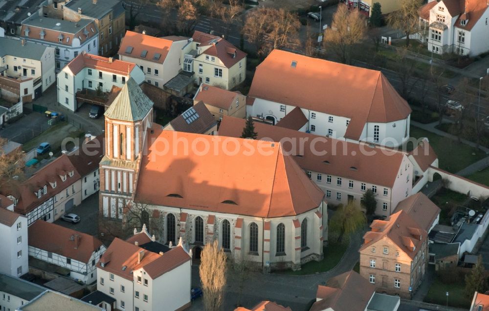 Aerial image Senftenberg - Church building in St. Peter und Paul Old Town- center of downtown in Senftenberg in the state Brandenburg. The Church belongs to the Evangelical parish of Senftenberg and Hoerlitz