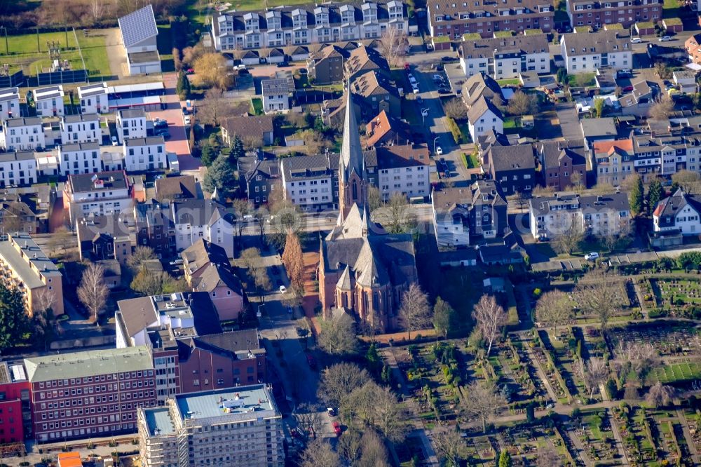 Aerial photograph Herne - Church building of the St. Peter and Paul in Herne in the federal state of North Rhine-Westphalia, Germany