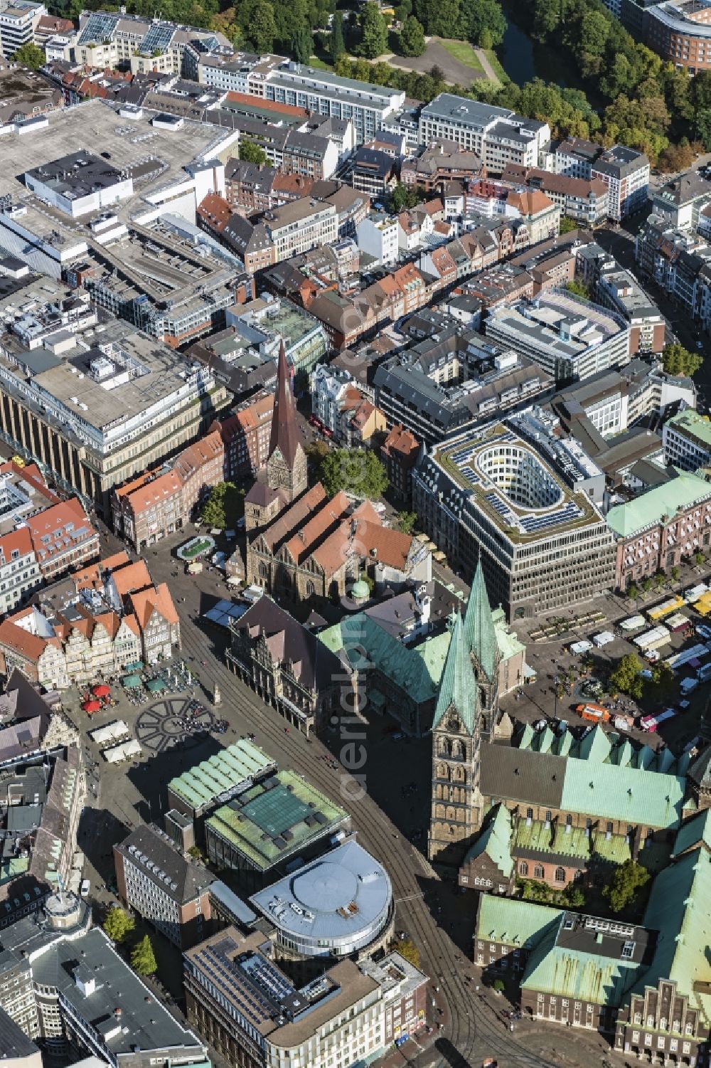 Aerial image Bremen - Church building of the cathedral of of St. Petri Dom Bremen on Sandstrasse in the district Zentrum in Bremen, Germany