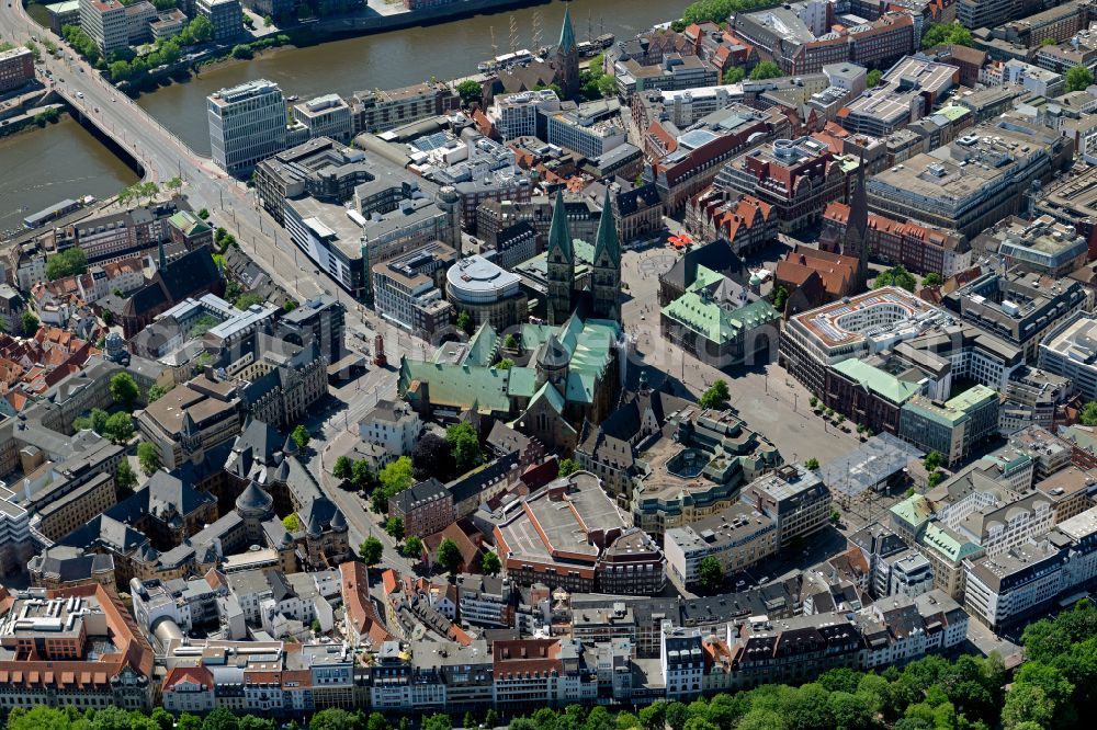 Bremen from above - Church building of the cathedral of of St. Petri Dom Bremen on Sandstrasse in the district Zentrum in Bremen, Germany