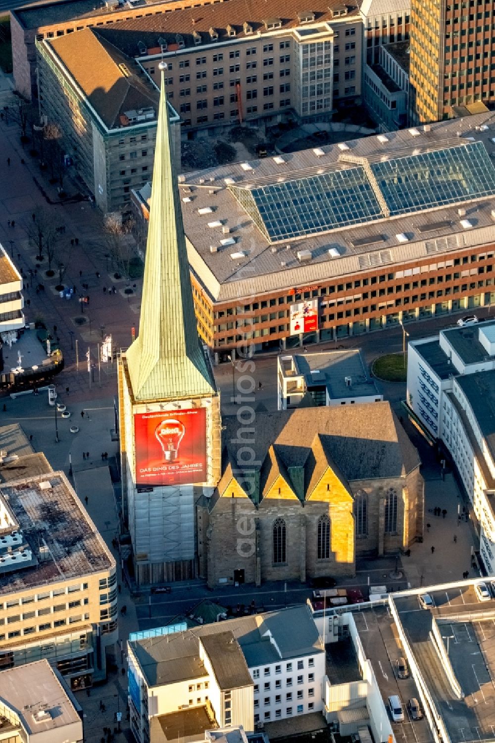 Dortmund from the bird's eye view: Church building St. Petri Kirche on Westenhellweg in Dortmund in the state North Rhine-Westphalia, Germany