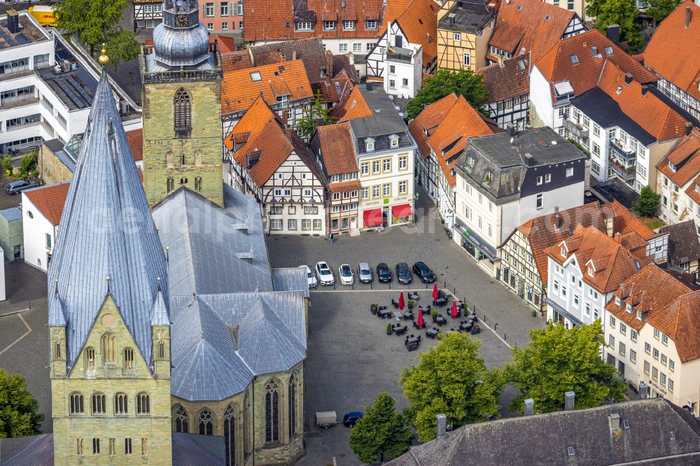 Aerial image Soest - Church building St. Petrikirche on Petrikirchhof in Soest in the state North Rhine-Westphalia, Germany