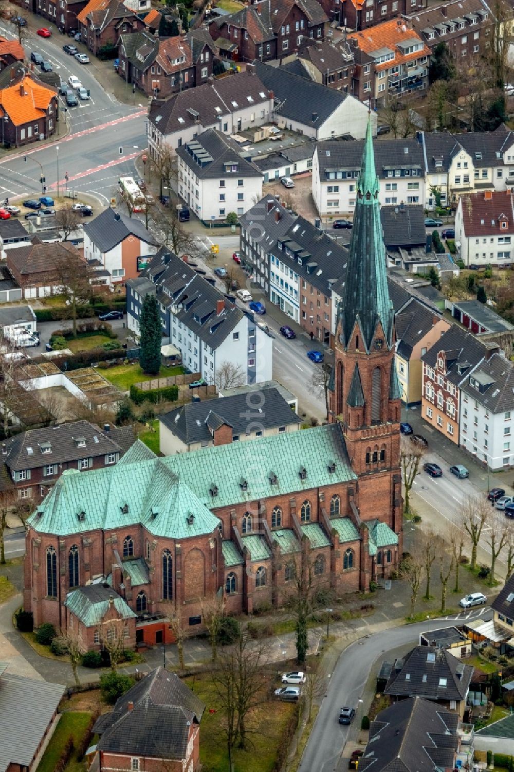 Bottrop from the bird's eye view: Church building Pfarr- and Gemeindekirche St. Joseph Batenbrock in the district Batenbrock in Bottrop in the state North Rhine-Westphalia, Germany