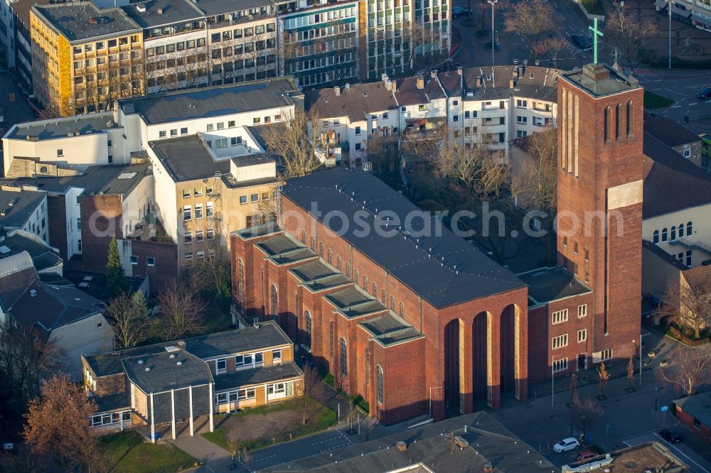 Mülheim an der Ruhr from the bird's eye view: Church building of the church of St. Mariae Geburt in Muelheim on the Ruhr in the state of North Rhine-Westphalia