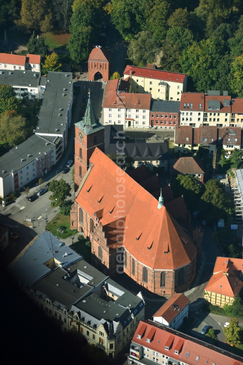 Bernau from above - Church building Pfarrkirche Sankt Marien Kirchgasse in Bernau in the state Brandenburg