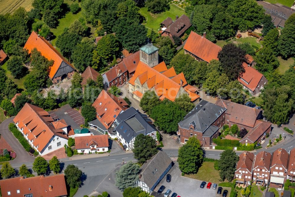 Aerial photograph Vellern - Church building Sankt Pankratius Kirche in Vellern in the state North Rhine-Westphalia, Germany