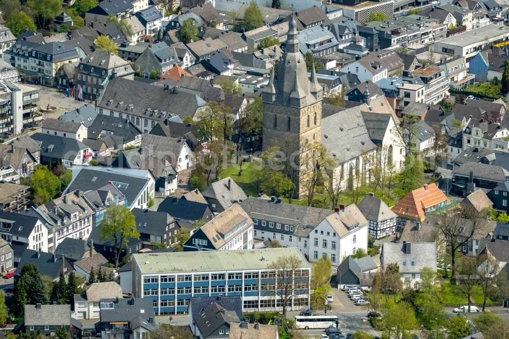 Brilon from the bird's eye view: Church building Probsteikirche Schulstrasse in Brilon in the state North Rhine-Westphalia, Germany