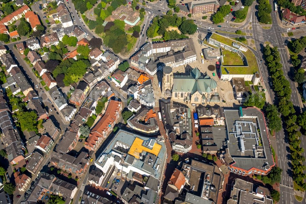 Aerial photograph Gelsenkirchen - Church building Provost Church St. Urbanus in downtown Gelsenkirchen - Buer in North Rhine-Westphalia