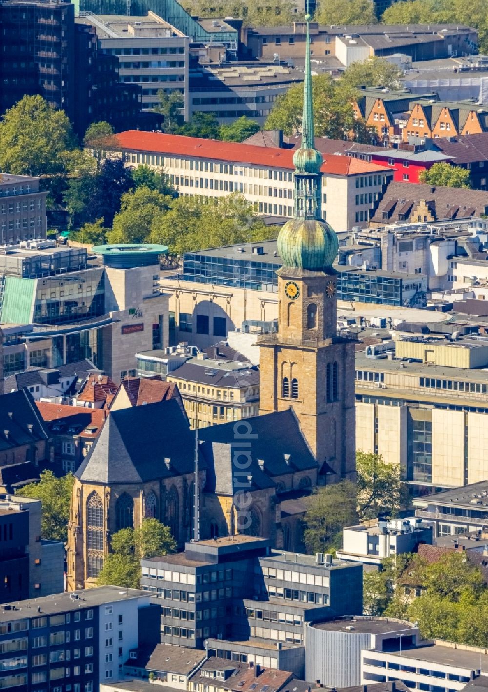 Aerial image Dortmund - Church building St. Reinoldi on Ostenhellweg in Dortmund at Ruhrgebiet in the state North Rhine-Westphalia, Germany