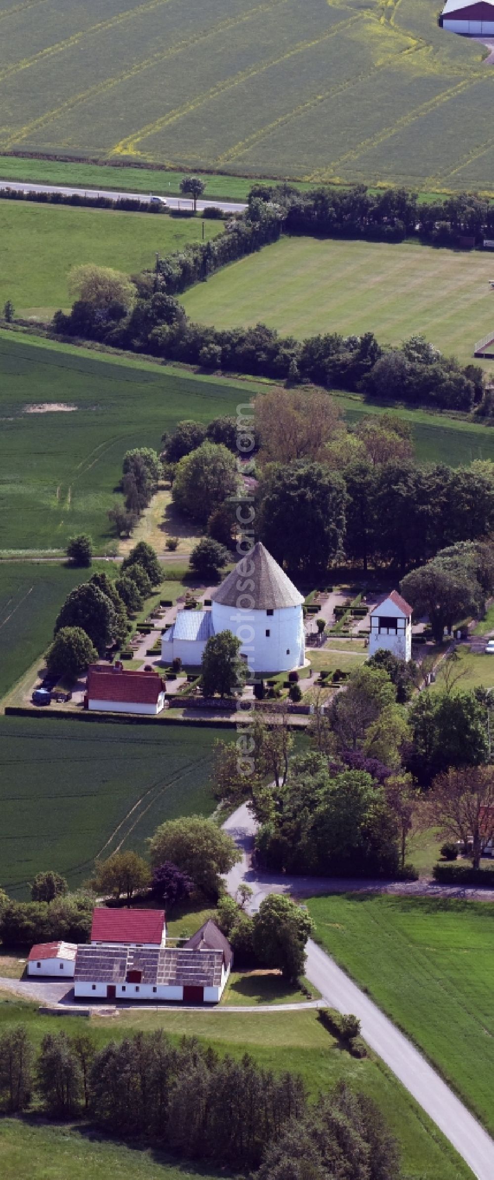 Aerial photograph Aakirkeby - Church building Nylars kirke on Kirkevej Bornholm Island in Aakirkeby in Region Hovedstaden, Denmark