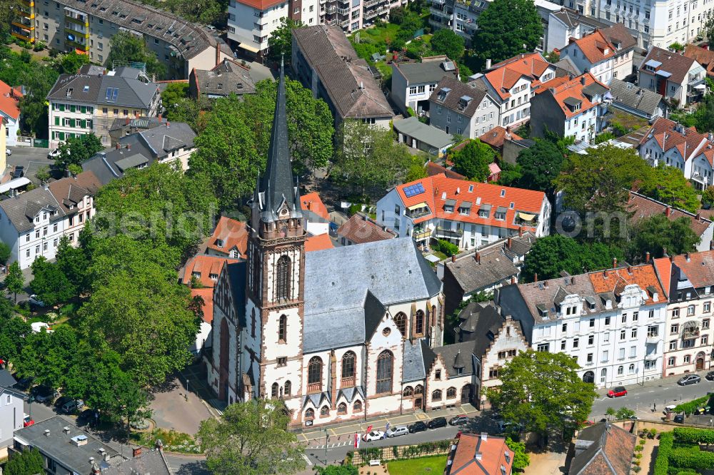 Aerial photograph Darmstadt - Building of the catholic church Sankt Elisabeth at Schlossplatz in the district Martinsviertel in Darmstadt in the state Hesse, Germany