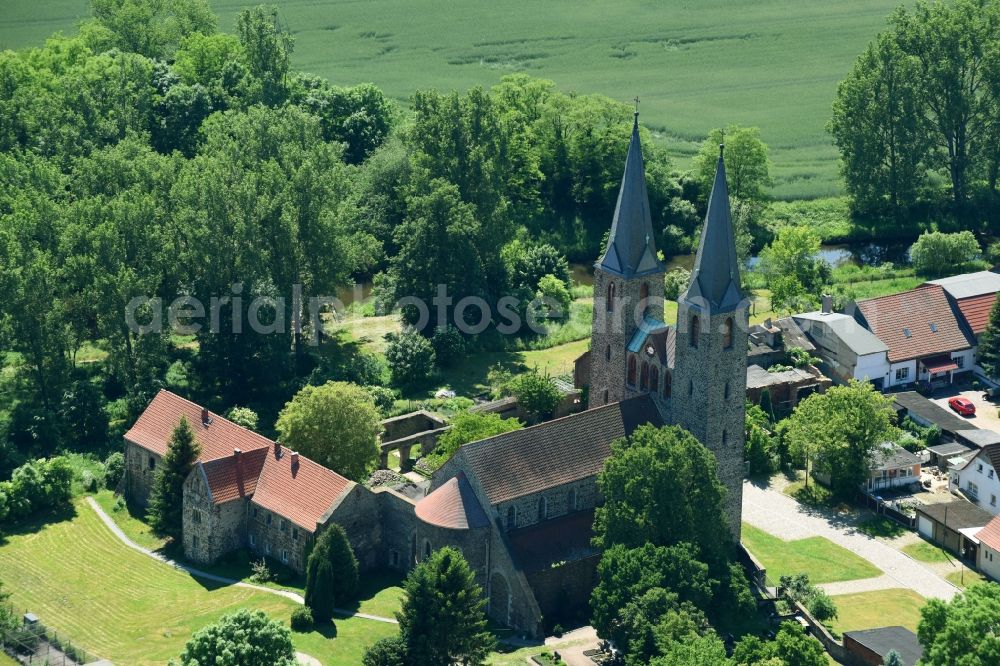 Hillersleben from the bird's eye view: Church building Saint Laurentius church the formerly Benedictine nunnery in Hillersleben in the state Saxony-Anhalt, Germany