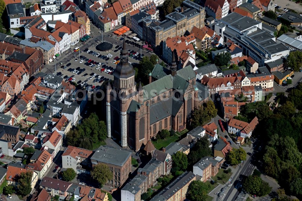 Aerial image Stralsund - Church building Saint Marien municipality in the district different court in Stralsund in the federal state Mecklenburg-West Pomerania