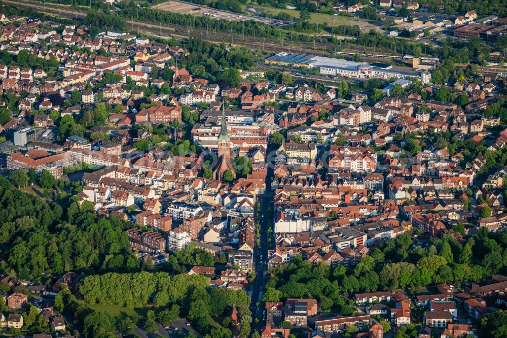 Uelzen from above - Church building Sankt Marien Kirche in Uelzen in the state Lower Saxony, Germany