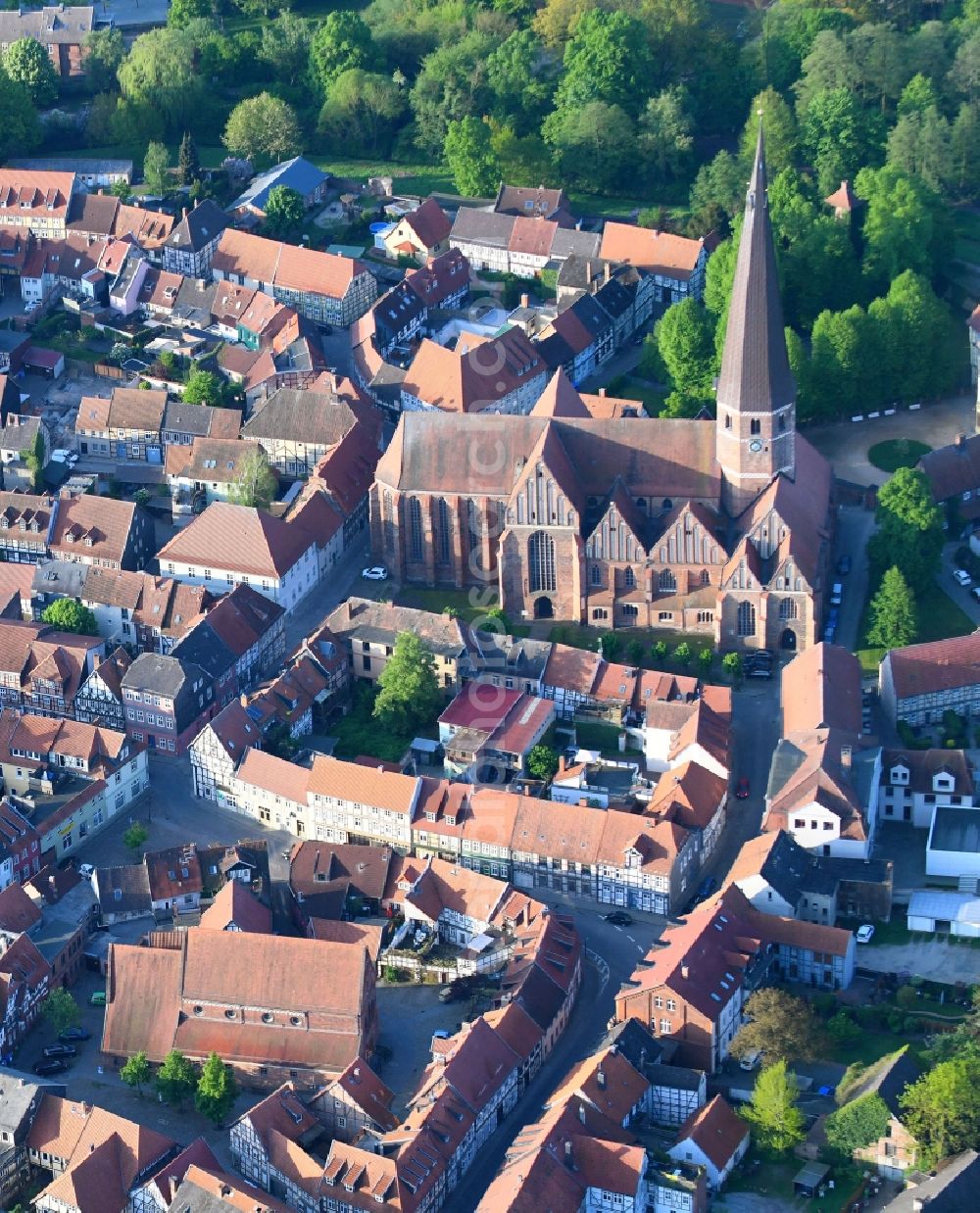 Salzwedel from the bird's eye view: Church building Sankt Marien and Marienkirche in Salzwedel in the state Saxony-Anhalt, Germany