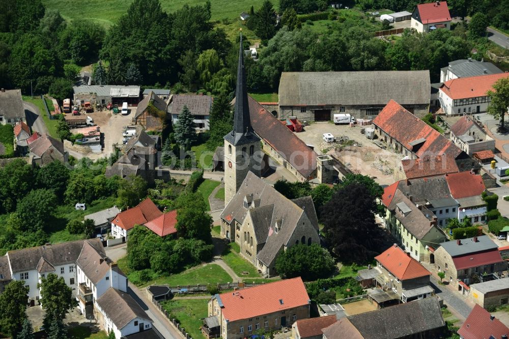 Gröningen from the bird's eye view: Church building in Sankt-Martini-Kirche on Old Town- center of downtown in Groeningen in the state Saxony-Anhalt