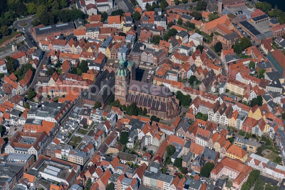 Aerial image Stralsund - Church building Sankt Nikolai -Gemeinde in the district Andershof in Stralsund in the state Mecklenburg - Western Pomerania