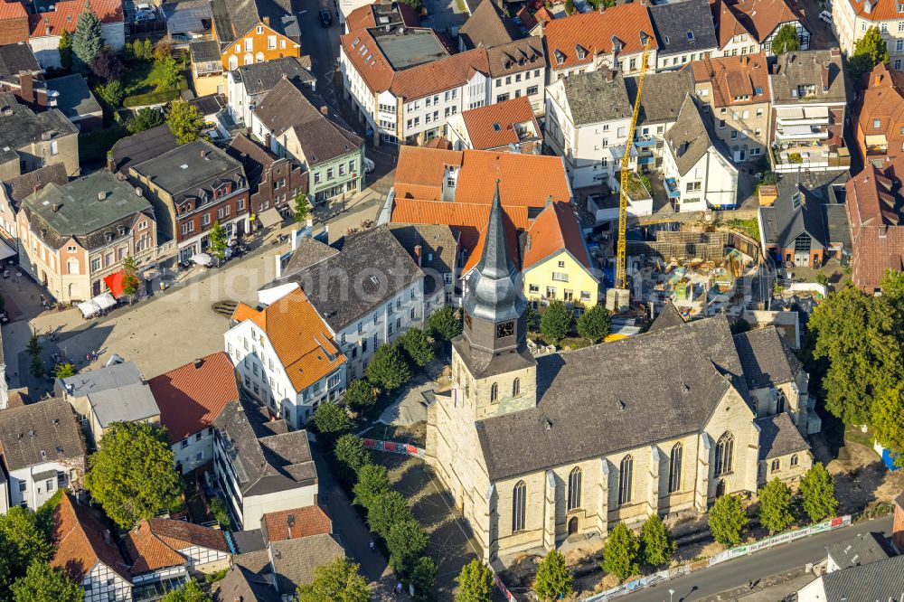 Aerial photograph Beckum - Church building Sankt Stephanus Kirche on Clemens-August-Strasse in Beckum in the state North Rhine-Westphalia, Germany