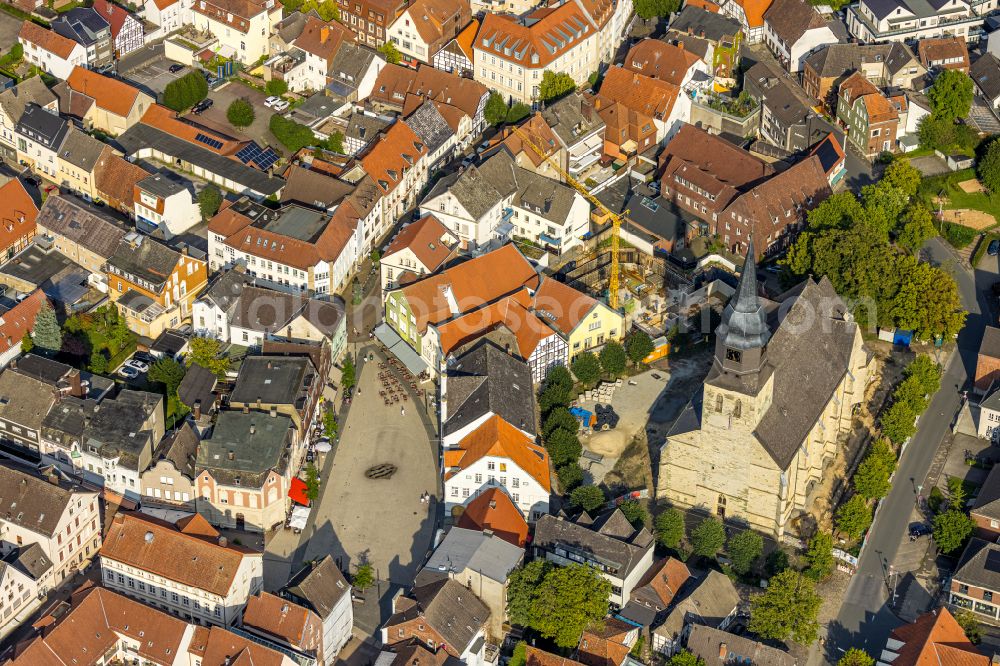 Beckum from the bird's eye view: Church building Sankt Stephanus Kirche on Clemens-August-Strasse in Beckum in the state North Rhine-Westphalia, Germany