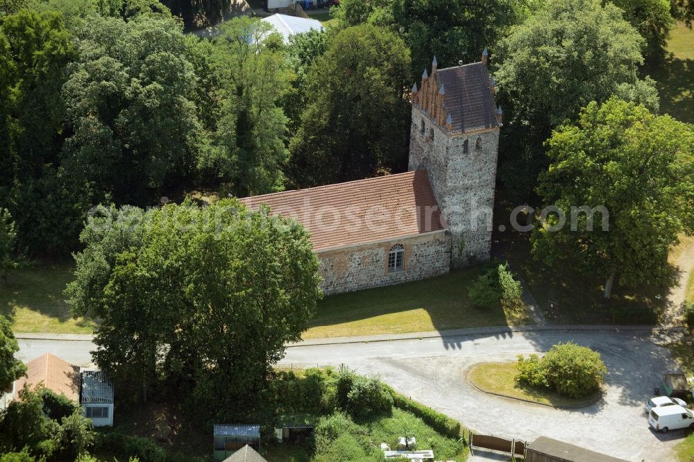 Aerial photograph Jahnsfelde - Church building Schlosskirche in Jahnsfelde in the state Brandenburg