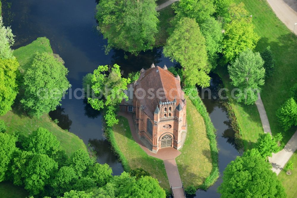 Aerial image Ludwigslust - Church building Castle Park Chapel in Ludwigslust in the state Mecklenburg - Western Pomerania