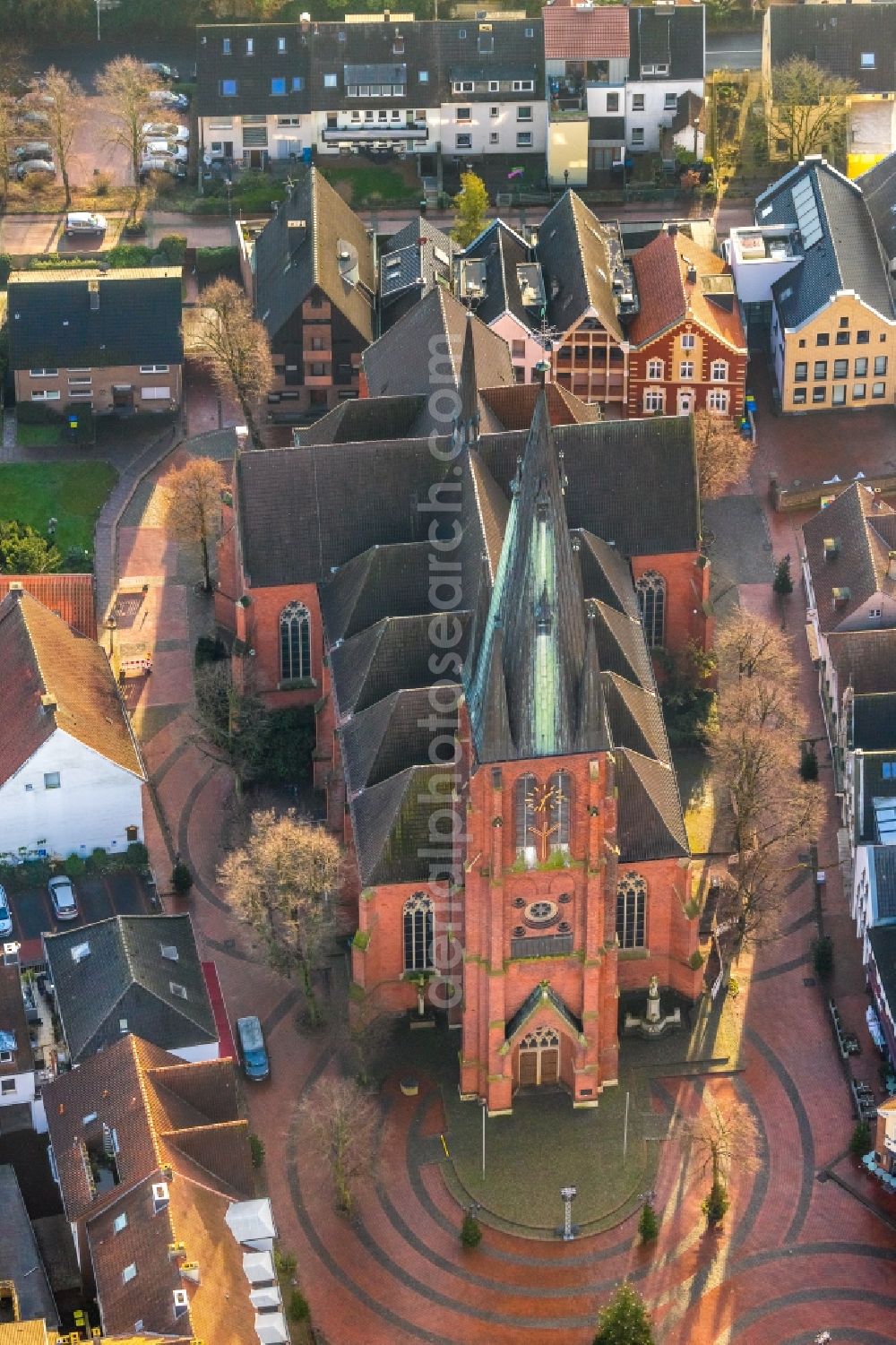 Aerial image Haltern am See - Church building in St.-Sixtus-Kirche Old Town- center of downtown in Haltern am See in the state North Rhine-Westphalia, Germany