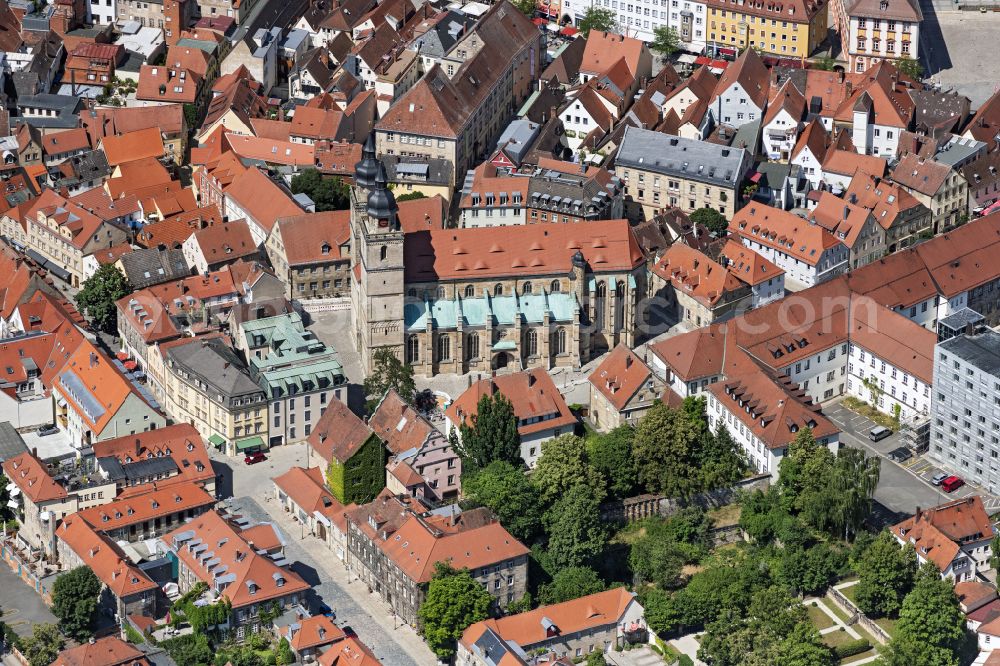 Aerial image Bayreuth - Church building of the Stadtkirche Heilig Dreifaltigkeit in the city center of Bayreuth in the state Bavaria, Germany