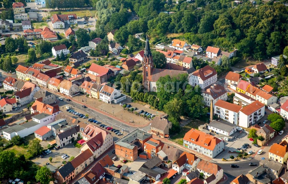 Burg Stargard from the bird's eye view: Church building of the town church in the historical town center in Burg Stargard in the state of Mecklenburg - Western Pomerania