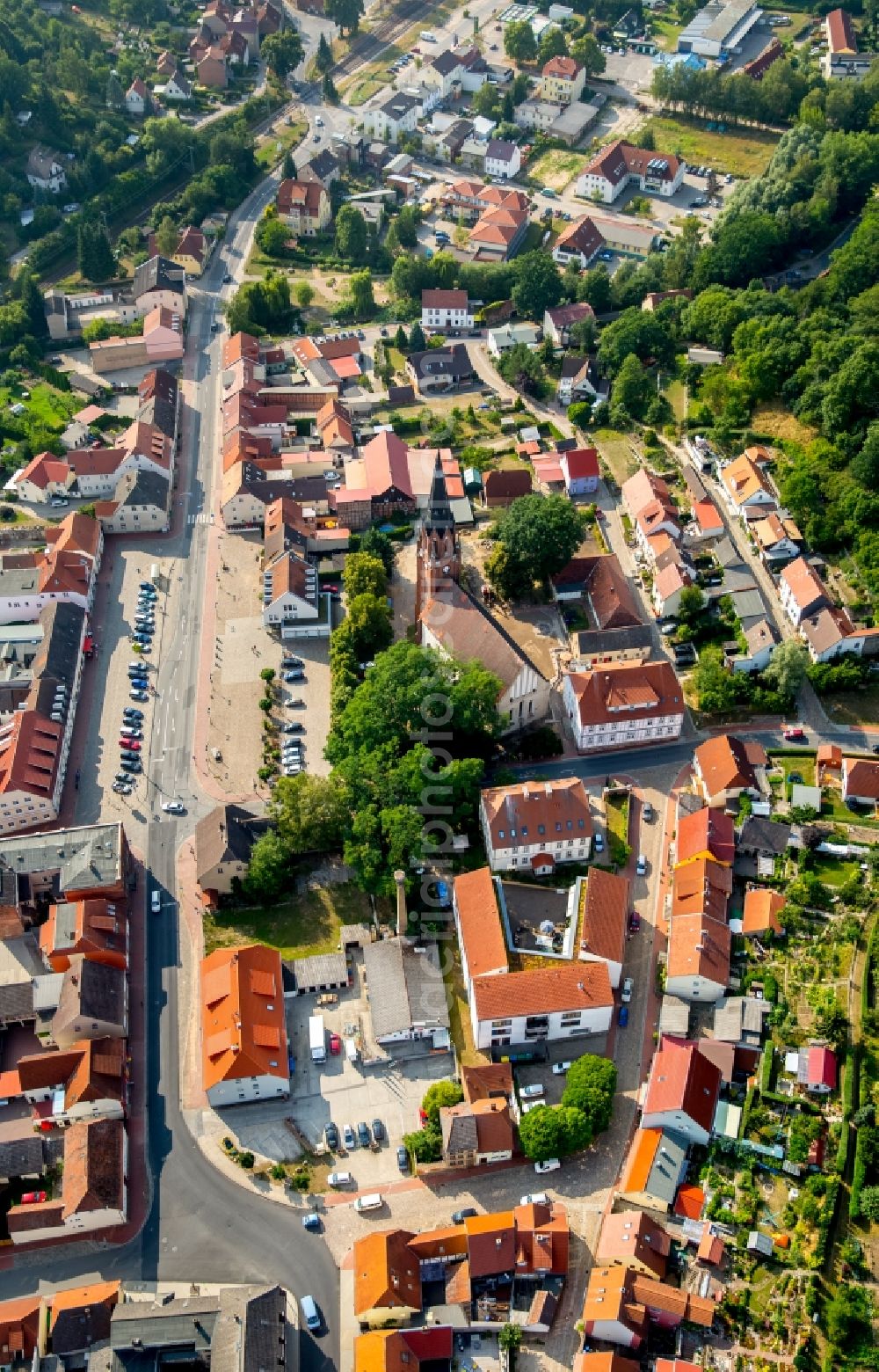 Aerial photograph Burg Stargard - Church building of the town church in the historical town center in Burg Stargard in the state of Mecklenburg - Western Pomerania