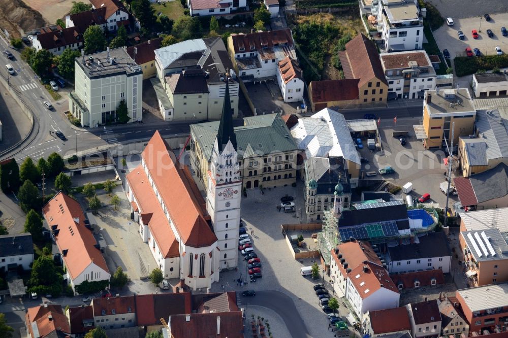 Aerial photograph Pfaffenhofen - Church building of Stadtpfarrkirche St. Johannes Baptist and view of the historic town- center of Pfaffenhofen in the state of Bavaria