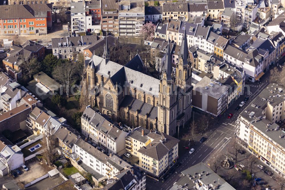 Aerial image Bonn - Church building Stiftskirche Sankt Johannes Baptist and Petrus on the Stiftsgasse in the district Zentrum in Bonn in the state North Rhine-Westphalia, Germany