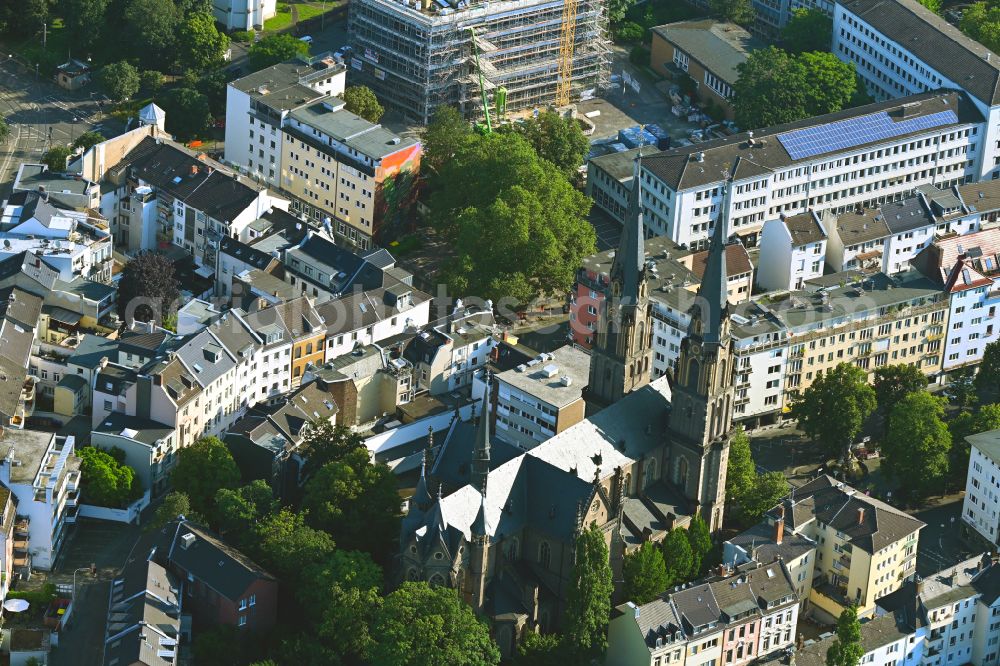 Bonn from above - Church building Stiftskirche Sankt Johannes Baptist and Petrus on the Stiftsgasse in the district Zentrum in Bonn in the state North Rhine-Westphalia, Germany