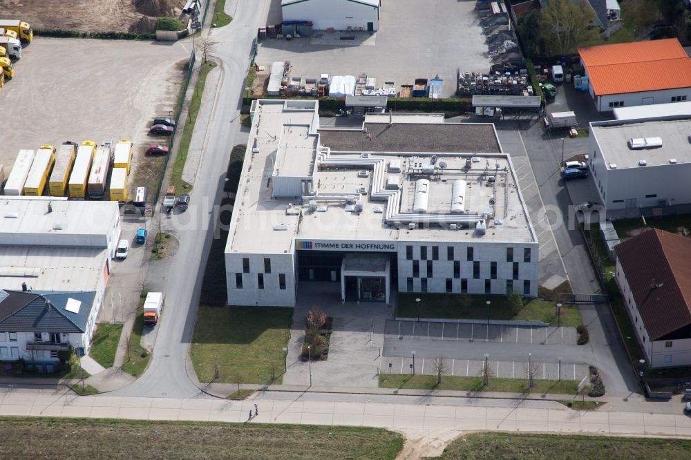 Aerial photograph Alsbach-Hähnlein - Church building Stimme der Hoffnung e.V. in the district Alsbach in Alsbach-Haehnlein in the state Hesse