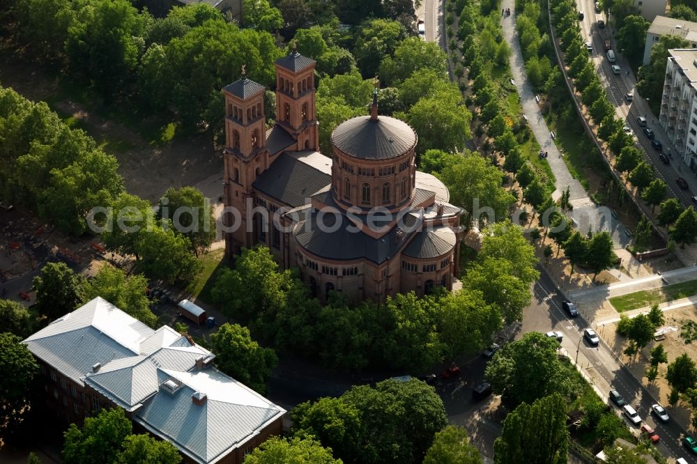 Berlin from the bird's eye view: Church building St.-Thomas-Kirche Mariannenplatz in Berlin in Germany