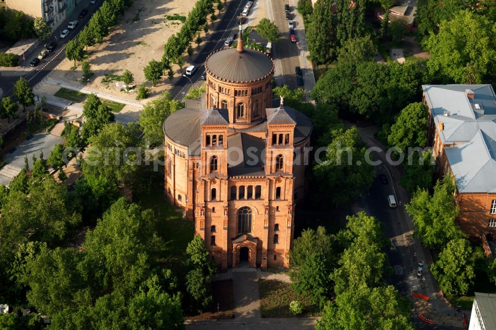 Berlin from above - Church building St.-Thomas-Kirche Mariannenplatz in Berlin in Germany