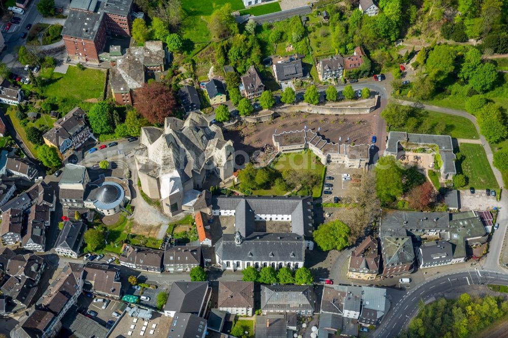 Velbert from the bird's eye view: Church building Wallfahrt Neviges on Elberfelder Strasse in the district Neviges in Velbert in the state North Rhine-Westphalia