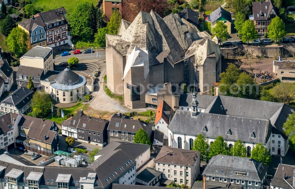 Velbert from the bird's eye view: Church building Wallfahrt Neviges on Elberfelder Strasse in the district Neviges in Velbert in the state North Rhine-Westphalia