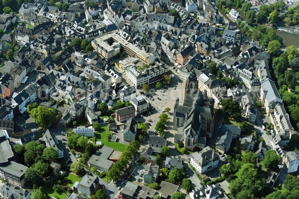 Wetzlar from the bird's eye view: Church building in Wetzlarer Dom on Domplatz Old Town- center of downtown in Wetzlar in the state Hesse, Germany