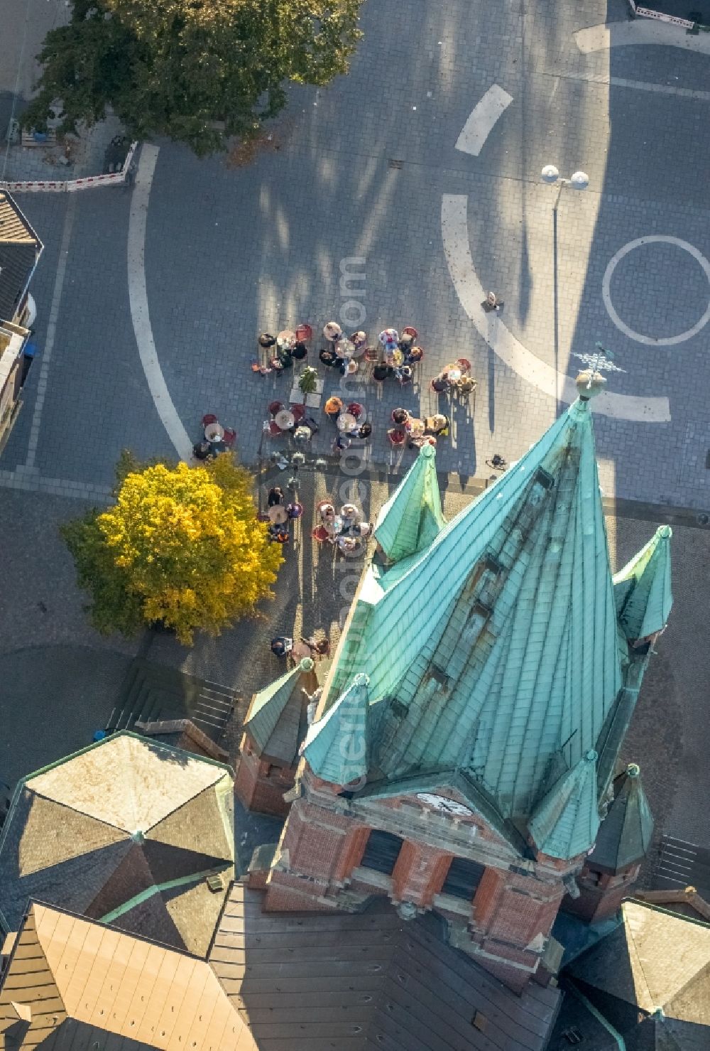 Aerial photograph Gladbeck - Church tower and tower roof at the church building of Propsteikirche St.Lamberti in Gladbeck in the state North Rhine-Westphalia