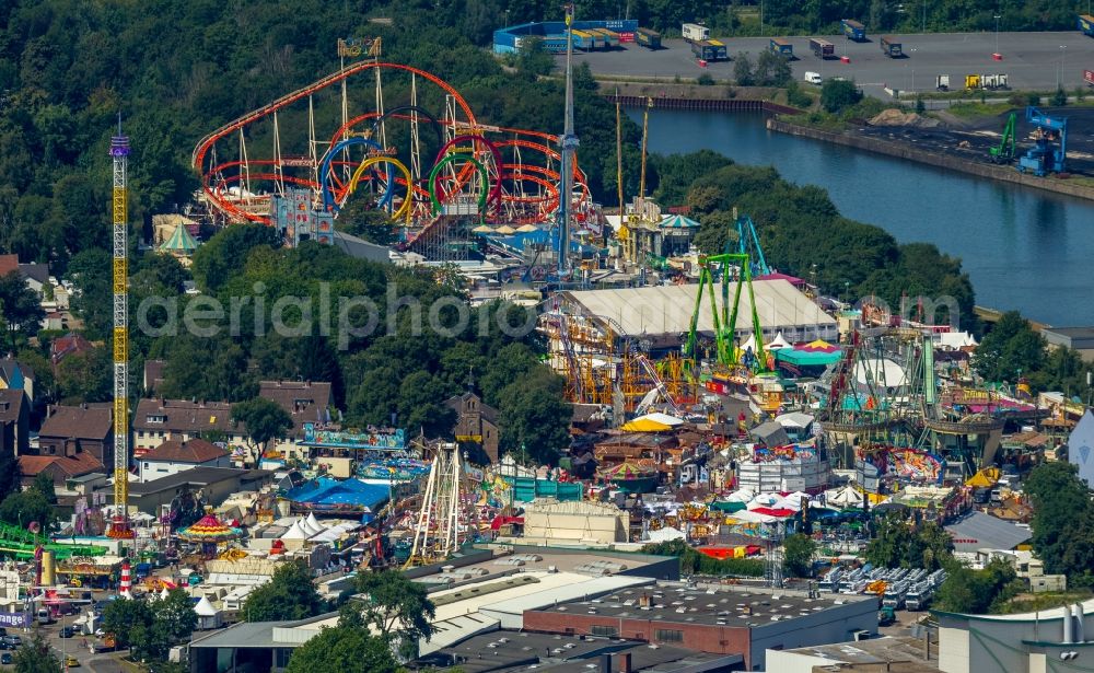 Herne from the bird's eye view: Fair - event location at festival Cranger Kirmes in Herne in the state North Rhine-Westphalia