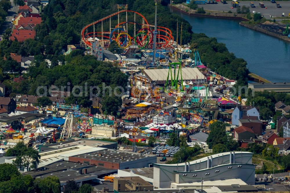 Herne from the bird's eye view: Fair - event location at festival Cranger Kirmes in Herne in the state North Rhine-Westphalia